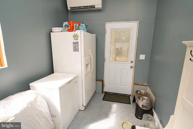 $2,395 | 29325 West Line Road, Delmar, MD 21875