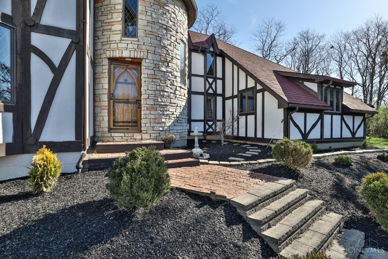 11082 Gosling Road Cincinnati, OH 45252 - Photo 4 of 74 Gallery Image 4