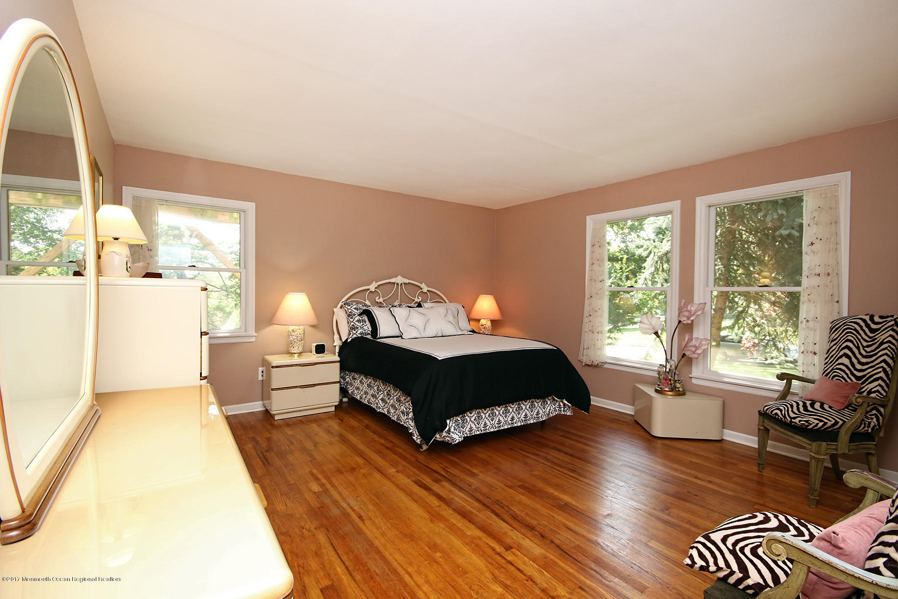 7 Huntley Road Holmdel, NJ 07733 - Photo 19 of 53 Master 1st Floor