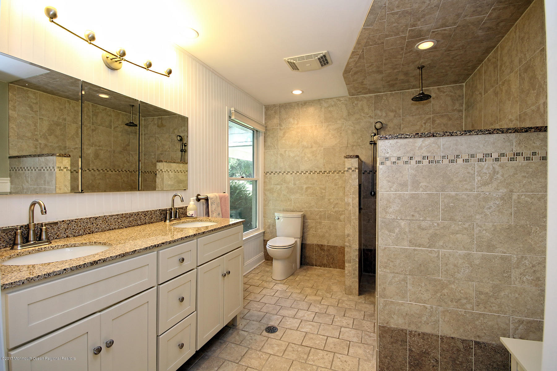 7 Huntley Road Holmdel, NJ 07733 - Photo 20 of 53 Mst. 1st Floor Bath