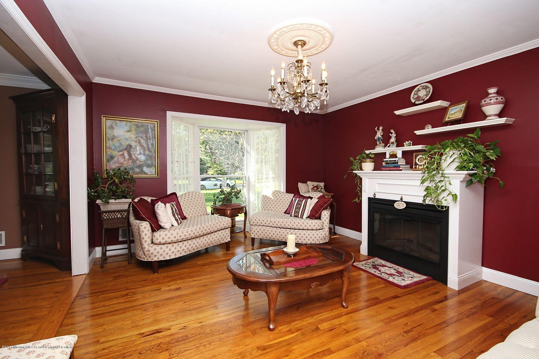 7 Huntley Road Holmdel, NJ 07733 - Photo 9 of 53 Dining Room
