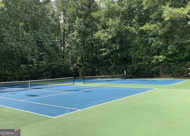 a view of a tennis court