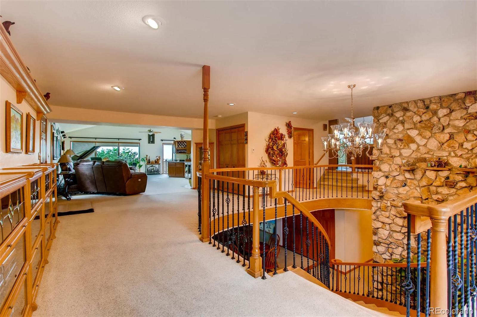 881 Valley Road Littleton, CO 80124 - Photo 12 of 27