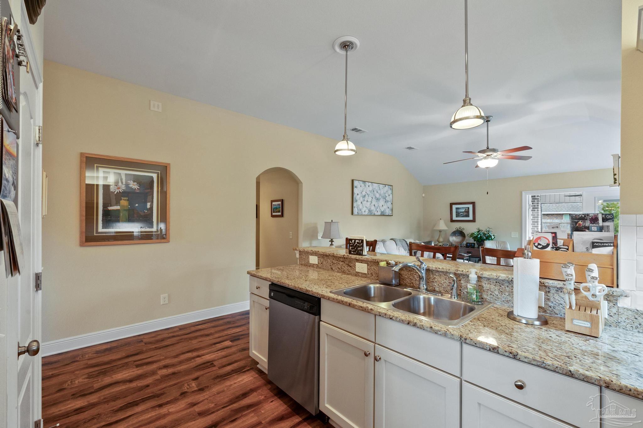 7388 Farmers Road Pensacola, FL 32526 - Photo 15 of 49 Gallery Image 15