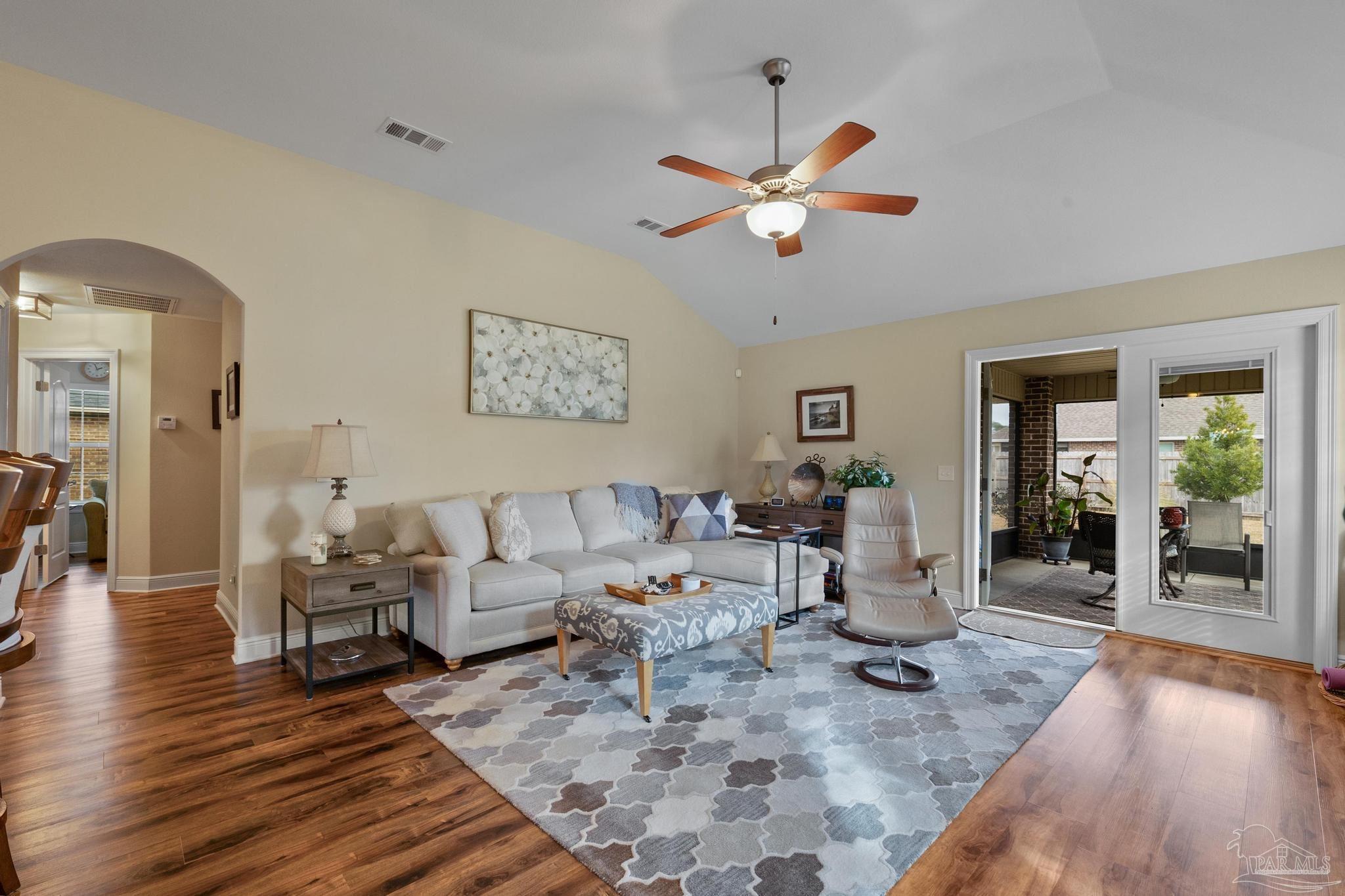 7388 Farmers Road Pensacola, FL 32526 - Photo 20 of 49 Gallery Image 20