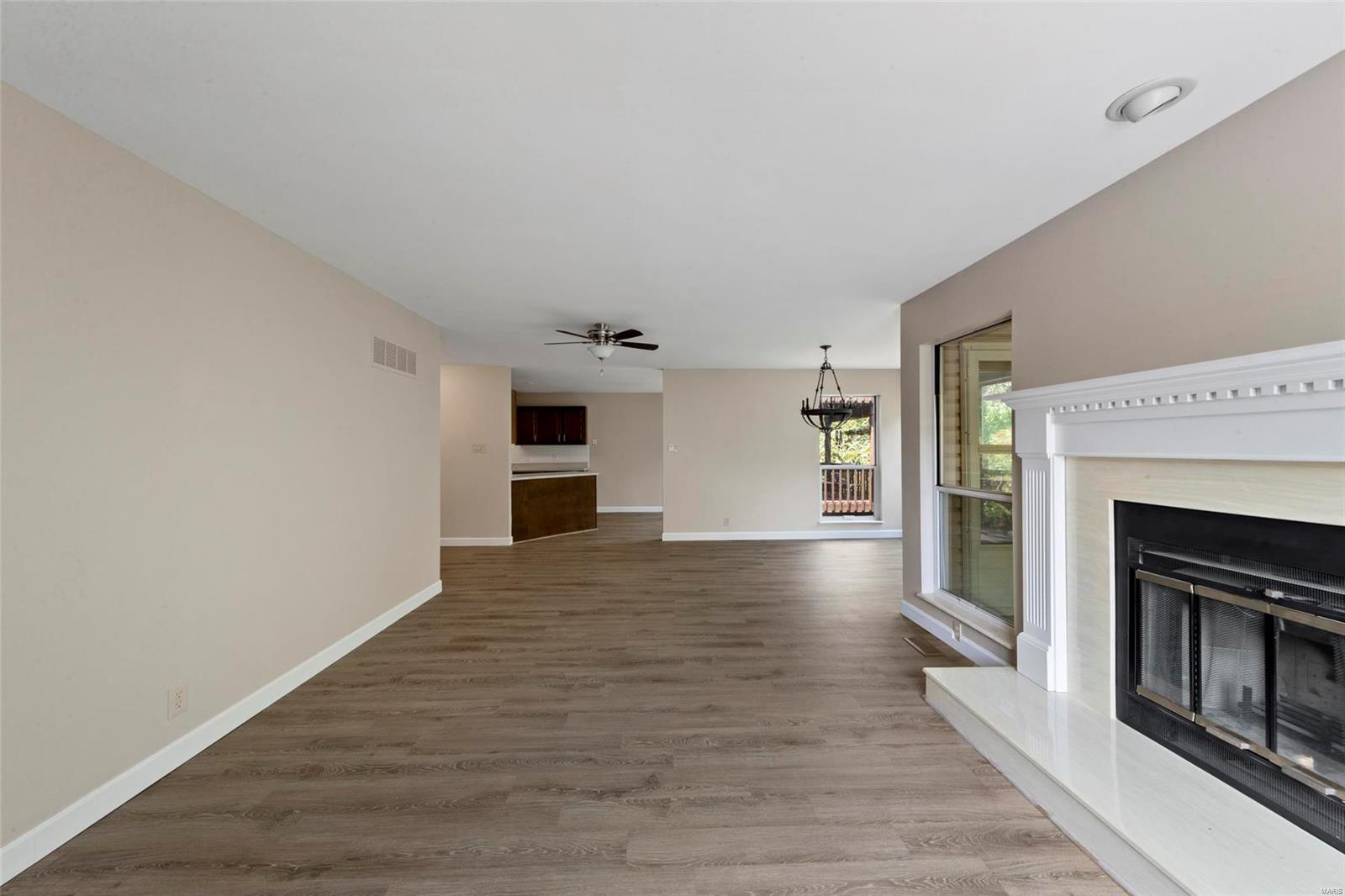 618 Pine Ridge Trails Court, Unit 104 Ballwin, MO 63021 - Photo 14 of 31 Gallery Image 14