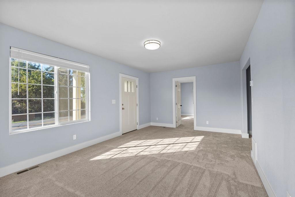 231 Poplar Street Tekoa, WA 99033 - Photo 6 of 41