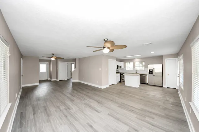 $1,975 | 18178 Woodsdale Court, Porter, TX 77365