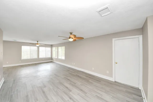 $1,975 | 18178 Woodsdale Court, Porter, TX 77365