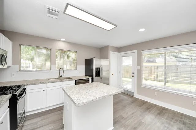 $1,975 | 18178 Woodsdale Court, Porter, TX 77365