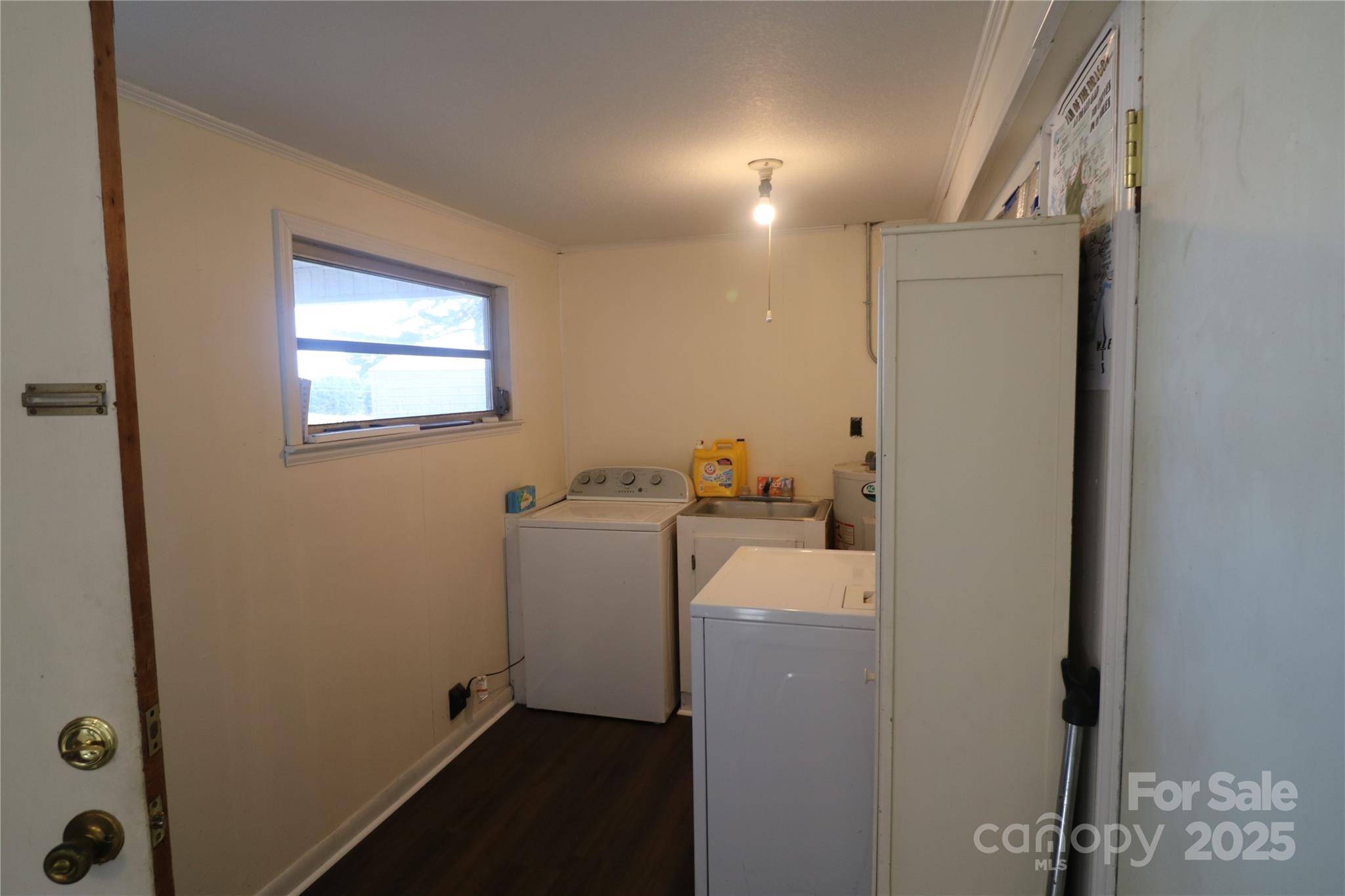1260 Highway 221 Rutherfordton, NC 28139 - Photo 20 of 30 a utility room with dryer and washer