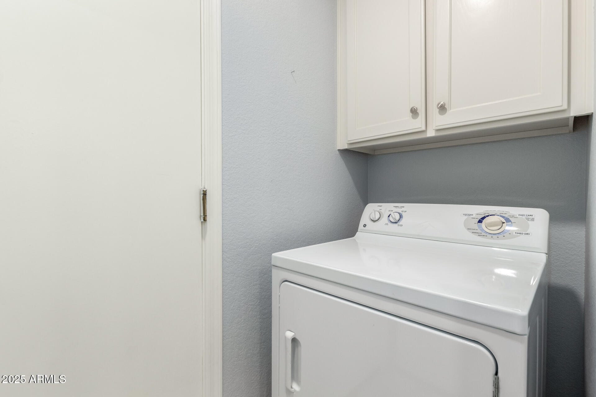 45 East 9th Place, Unit 80 Mesa, AZ 85201 - Photo 33 of 38 a utility room with dryer and washer