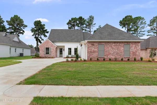 $542,000 | 366 Wellstone Place, Madison, MS 39110