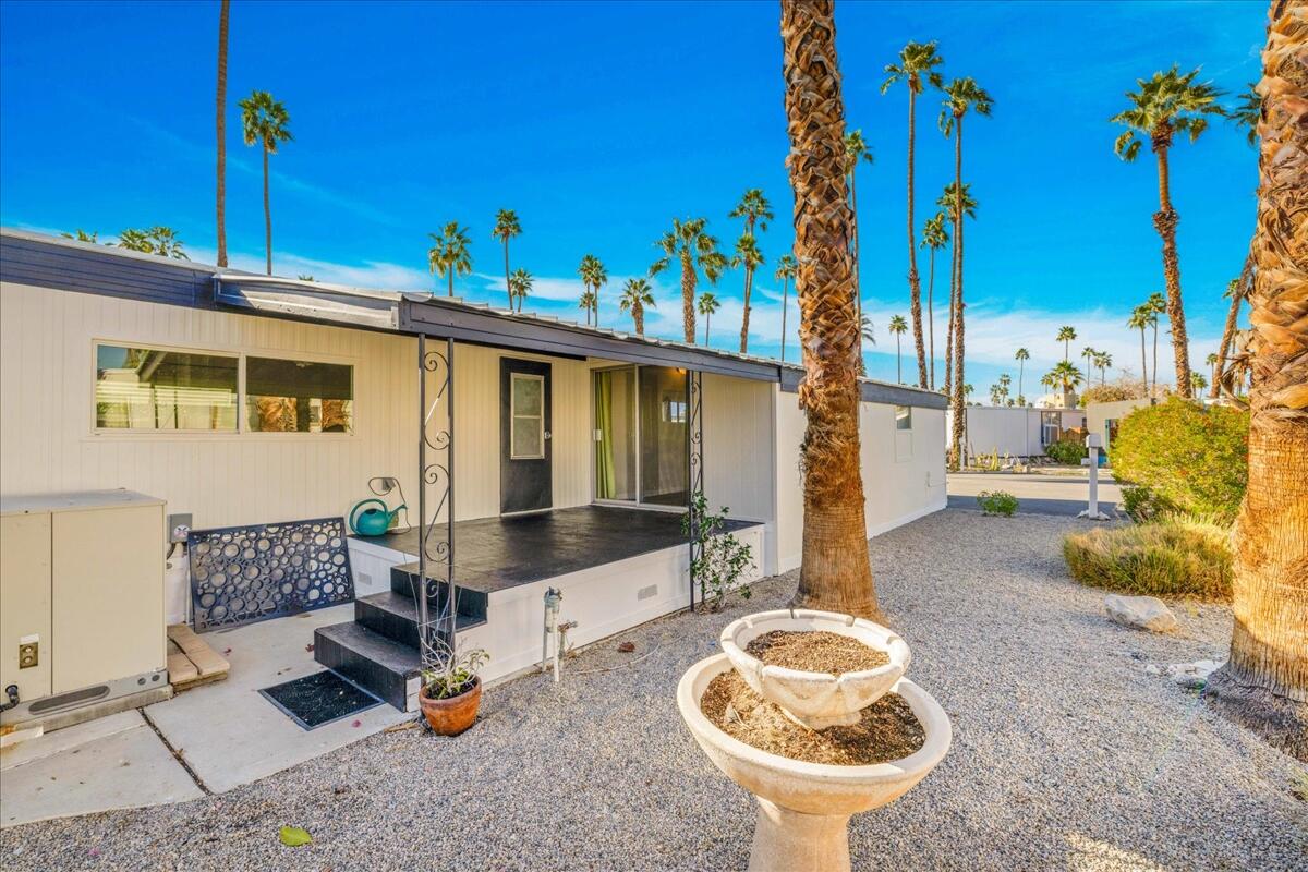 159 Coyote Cathedral City, CA 92234 - Photo 18 of 28 42-Reshoot (5)