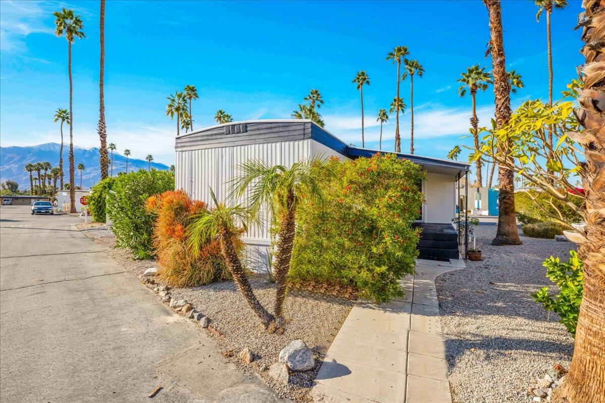 159 Coyote Cathedral City, CA 92234 - Photo 19 of 28 46-Reshoot (9)