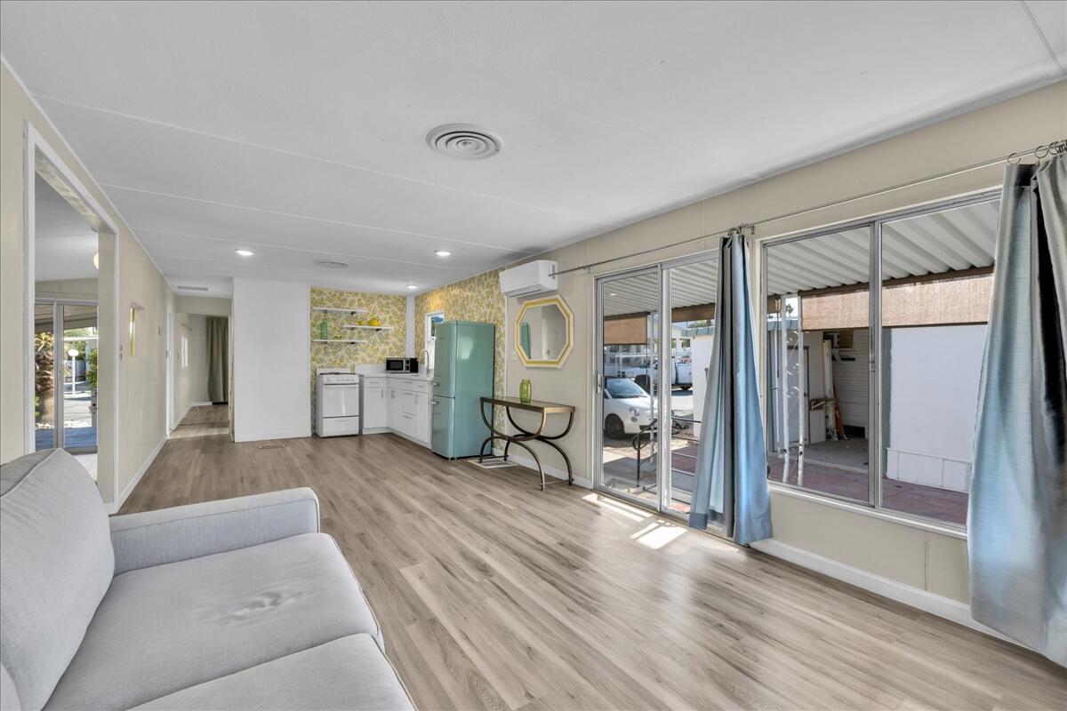 159 Coyote Cathedral City, CA 92234 - Photo 3 of 28 27-Reshoot (15)