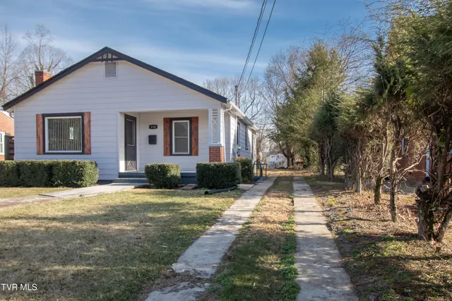 $215,000 | 416 Randolph Street, Bristol, VA 24201