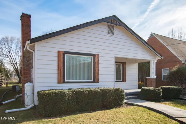 $215,000 | 416 Randolph Street, Bristol, VA 24201