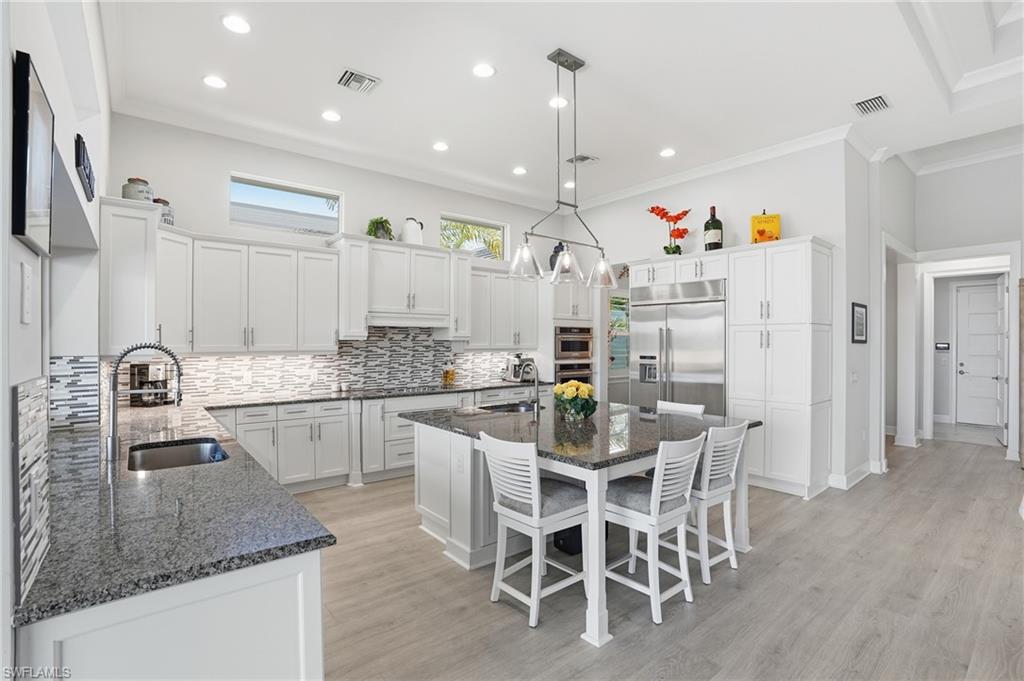 6061 Lucaya Way Naples, FL 34113 - Photo 9 of 50