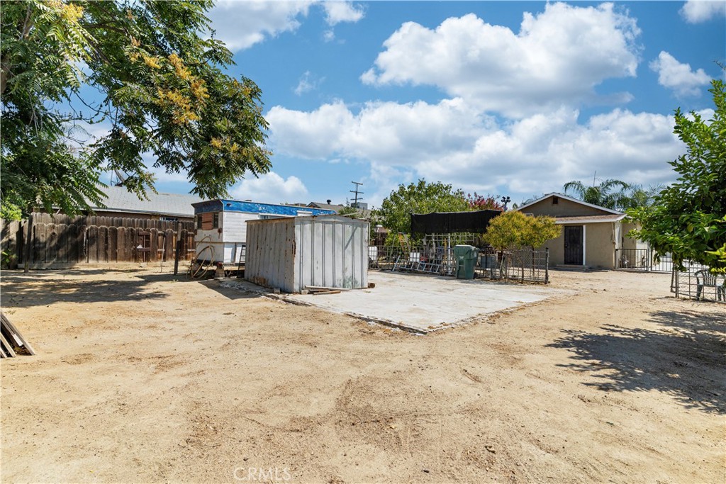 2113 Princeton Street Delano, CA 93215 - Photo 29 of 32 a view of a house with a patio