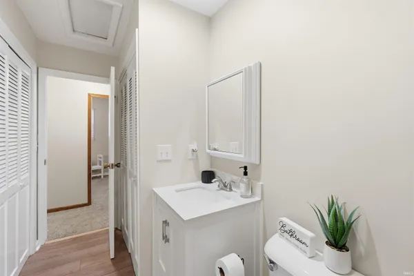 $169,900 | 800 North Knight Circle, Marion, IN 46952