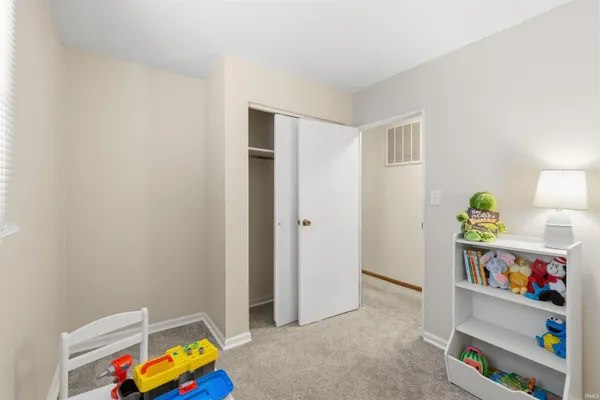 $169,900 | 800 North Knight Circle, Marion, IN 46952