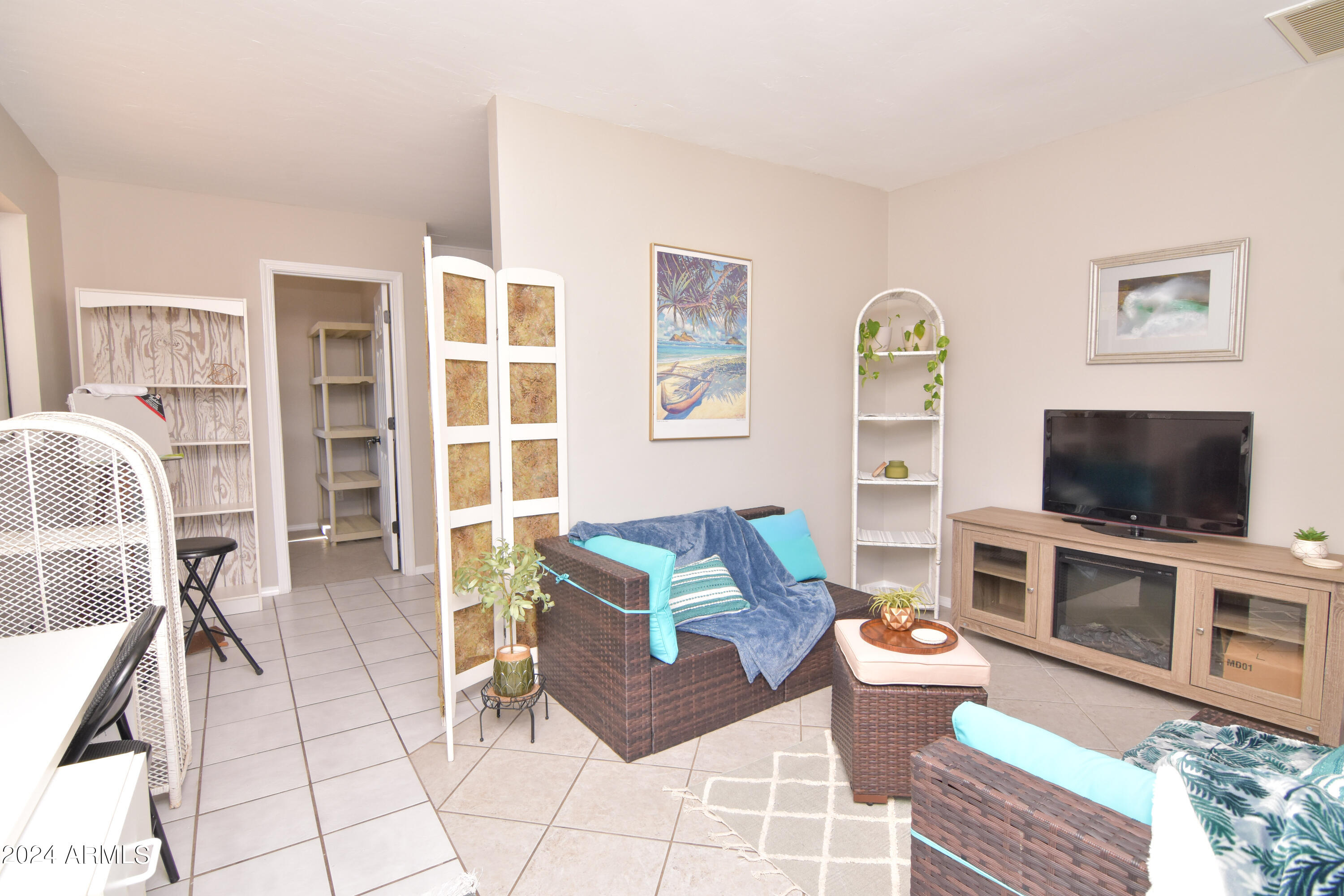 3442 North Tower Road Prescott Valley, AZ 86314 - Photo 27 of 64 Guest House Living Room