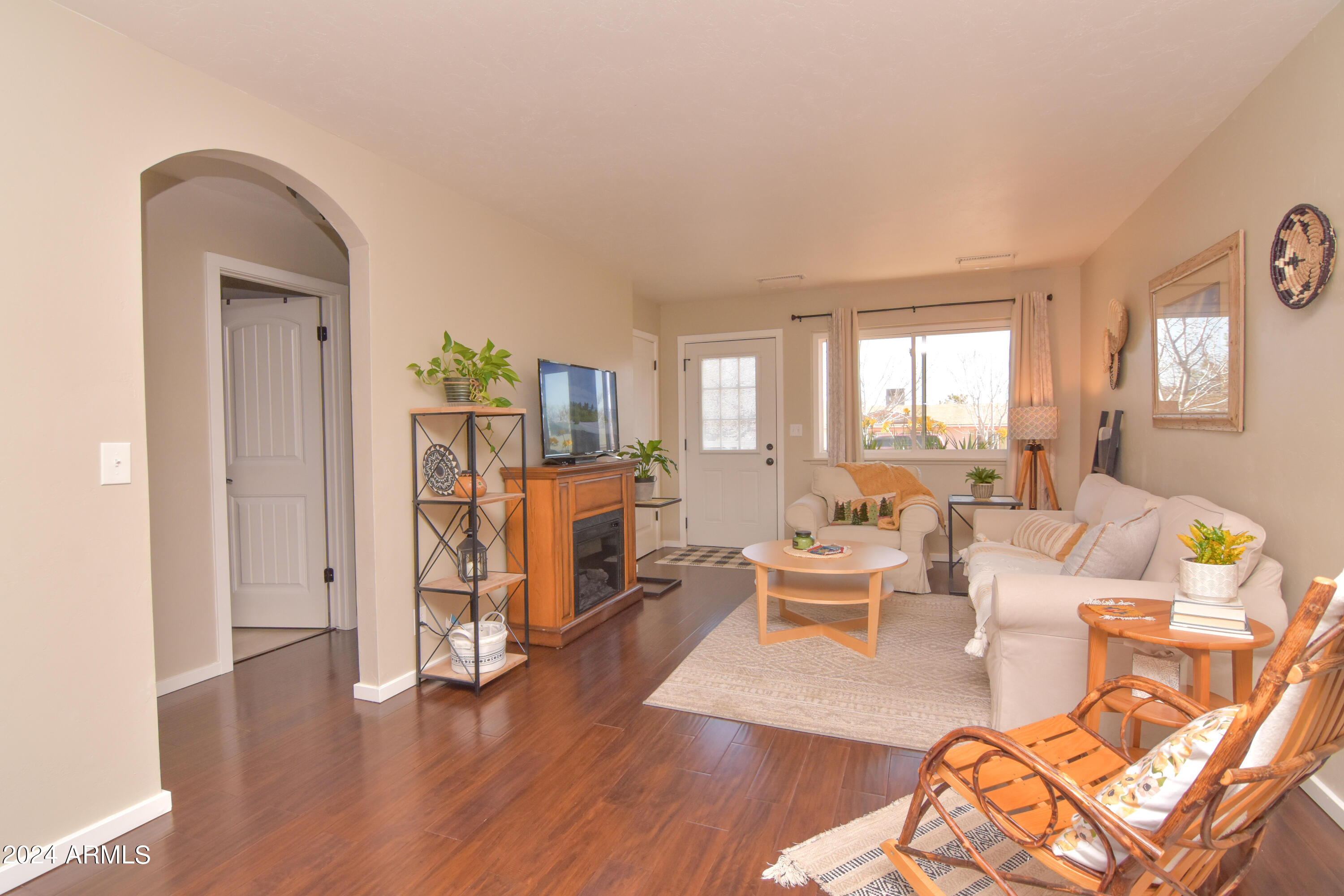 3442 North Tower Road Prescott Valley, AZ 86314 - Photo 5 of 64 Living Room