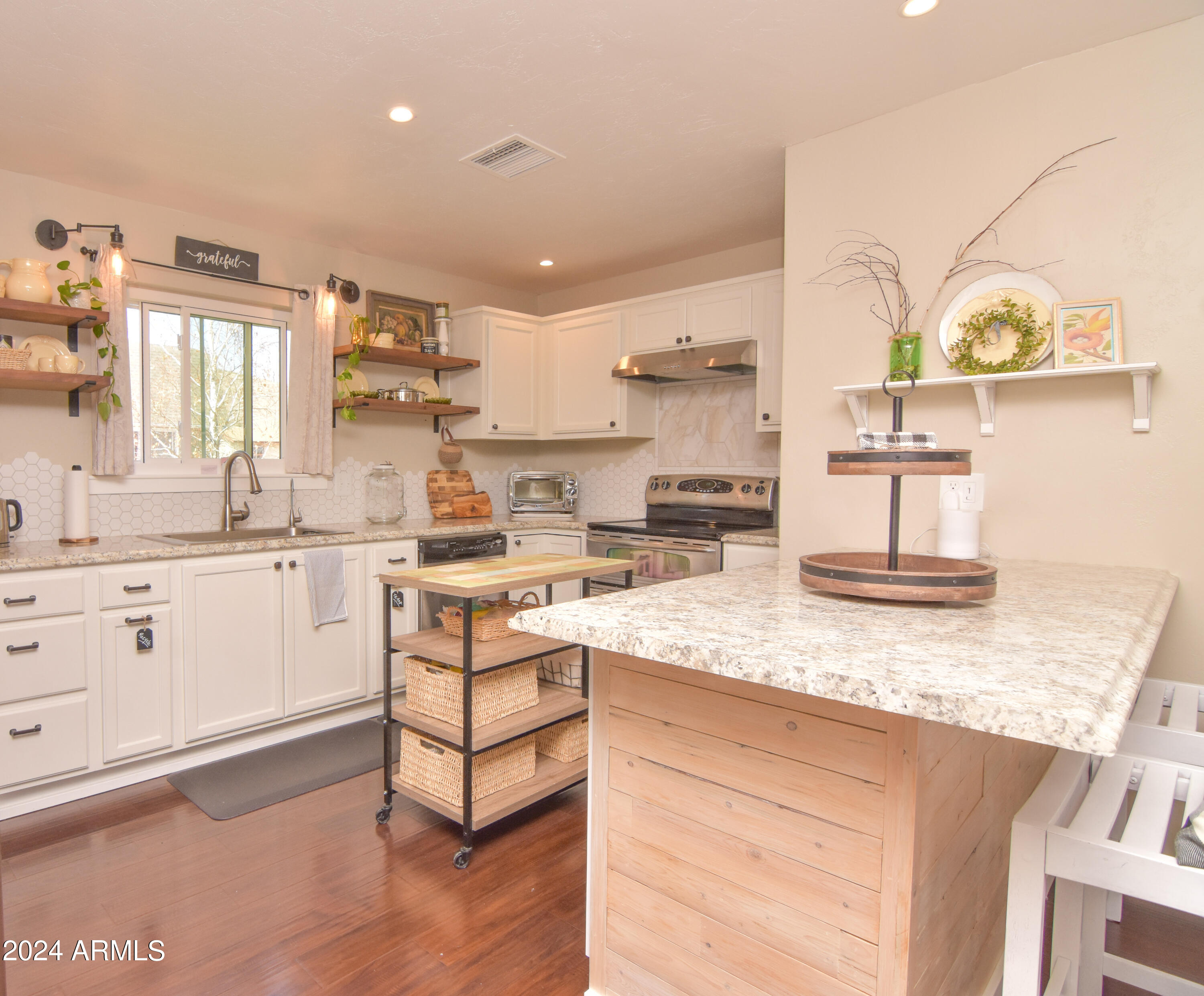 3442 North Tower Road Prescott Valley, AZ 86314 - Photo 6 of 64 Kitchen