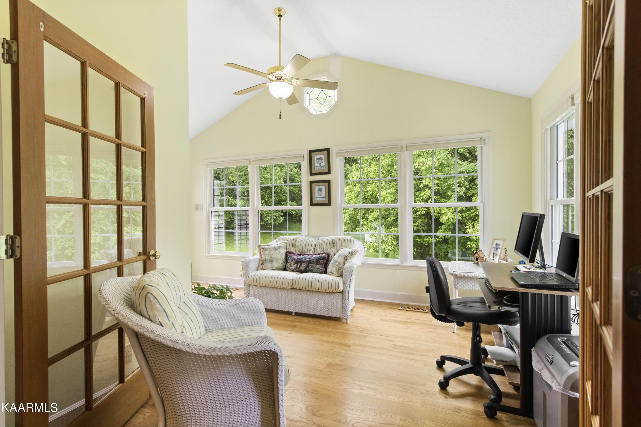 291 Lone Ridge Lane Clinton, TN 37716 - Photo 7 of 30 a living room with furniture and a window