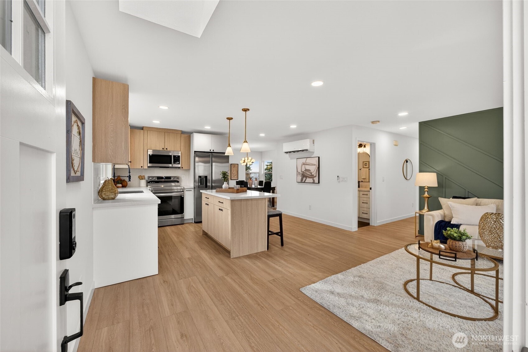 2311 Northeast 6th Place Renton, WA 98056 - Photo 4 of 40