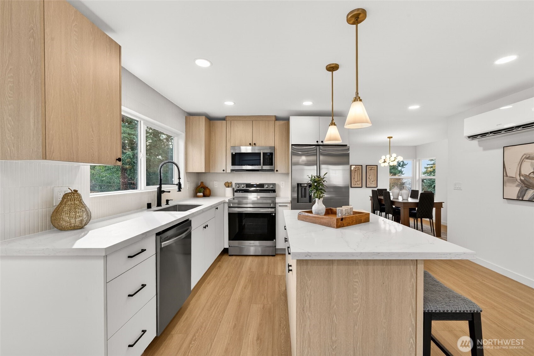 2311 Northeast 6th Place Renton, WA 98056 - Photo 5 of 40