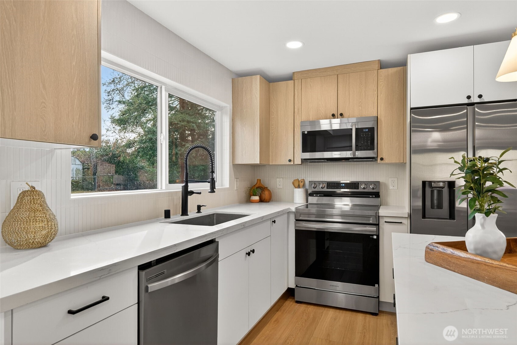 2311 Northeast 6th Place Renton, WA 98056 - Photo 6 of 40