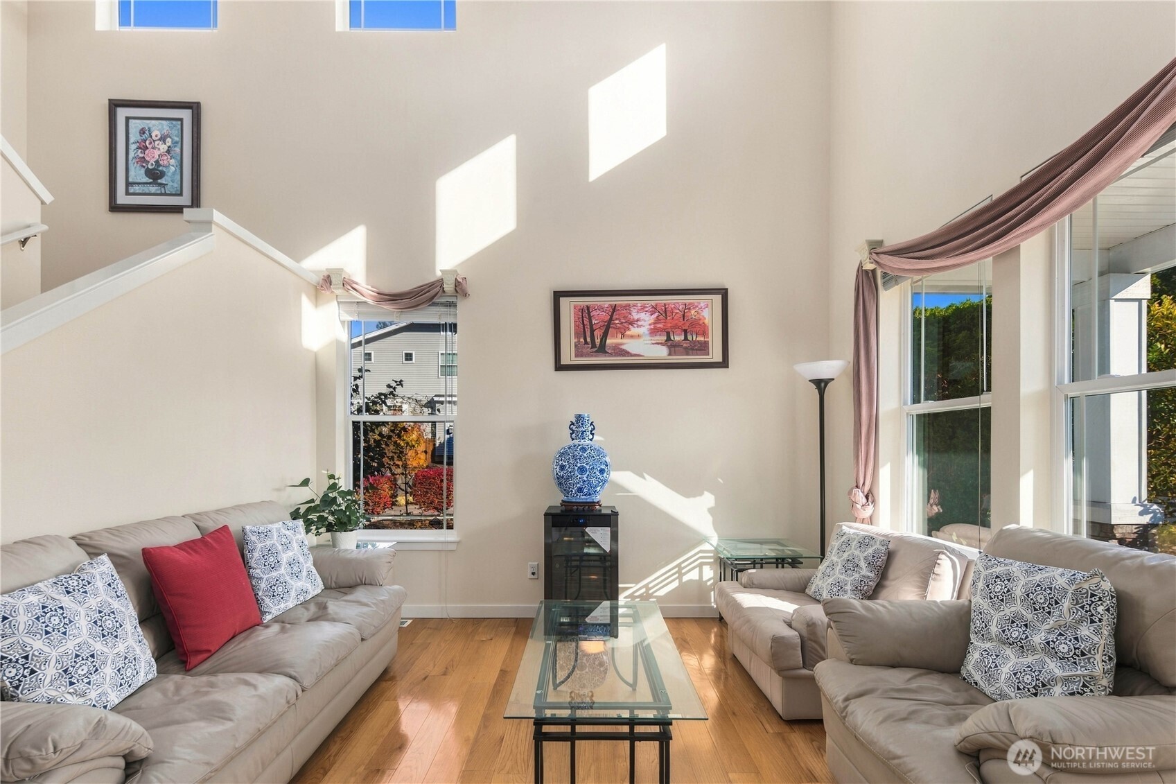 417 Hoquiam Place Northeast Renton, WA 98059 - Photo 6 of 31 Gallery Image 6