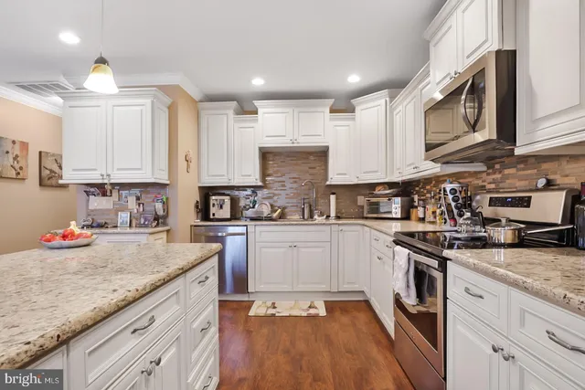 $410,000 | 112 Pilatus Platz, Unit D, Freehold, NJ 07728