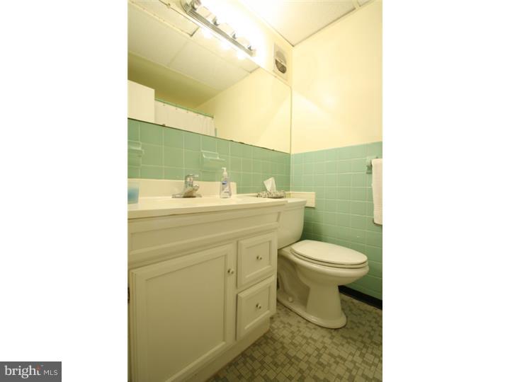 3550 Brookview Road Philadelphia, PA 19154 - Photo 11 of 25 Bathroom