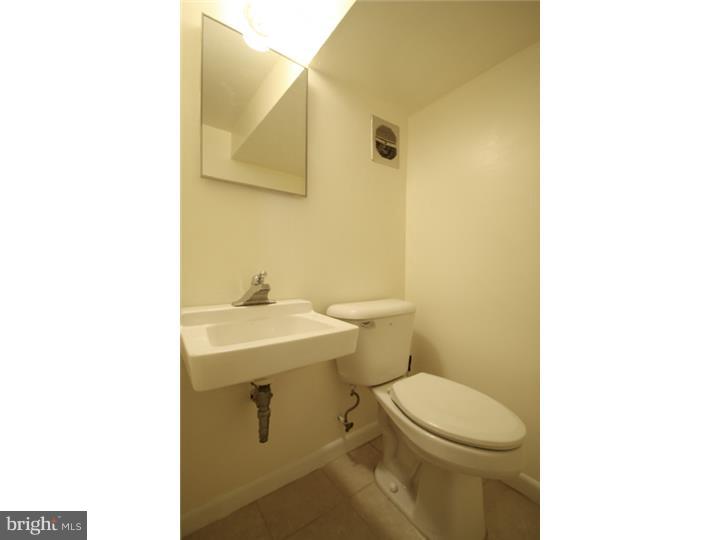 3550 Brookview Road Philadelphia, PA 19154 - Photo 20 of 25 Bathroom