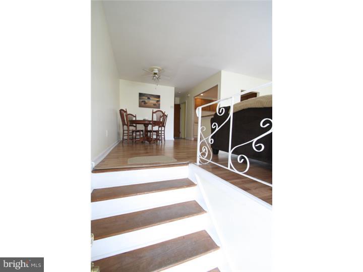 3550 Brookview Road Philadelphia, PA 19154 - Photo 4 of 25 Foyer