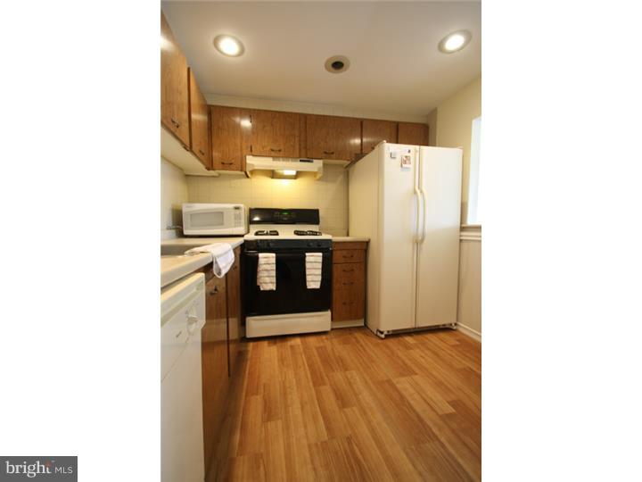 3550 Brookview Road Philadelphia, PA 19154 - Photo 9 of 25 Kitchen