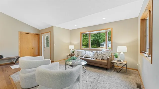 $398,500 | 151 Bluffs Road Northwest, Alexandria, MN 56308