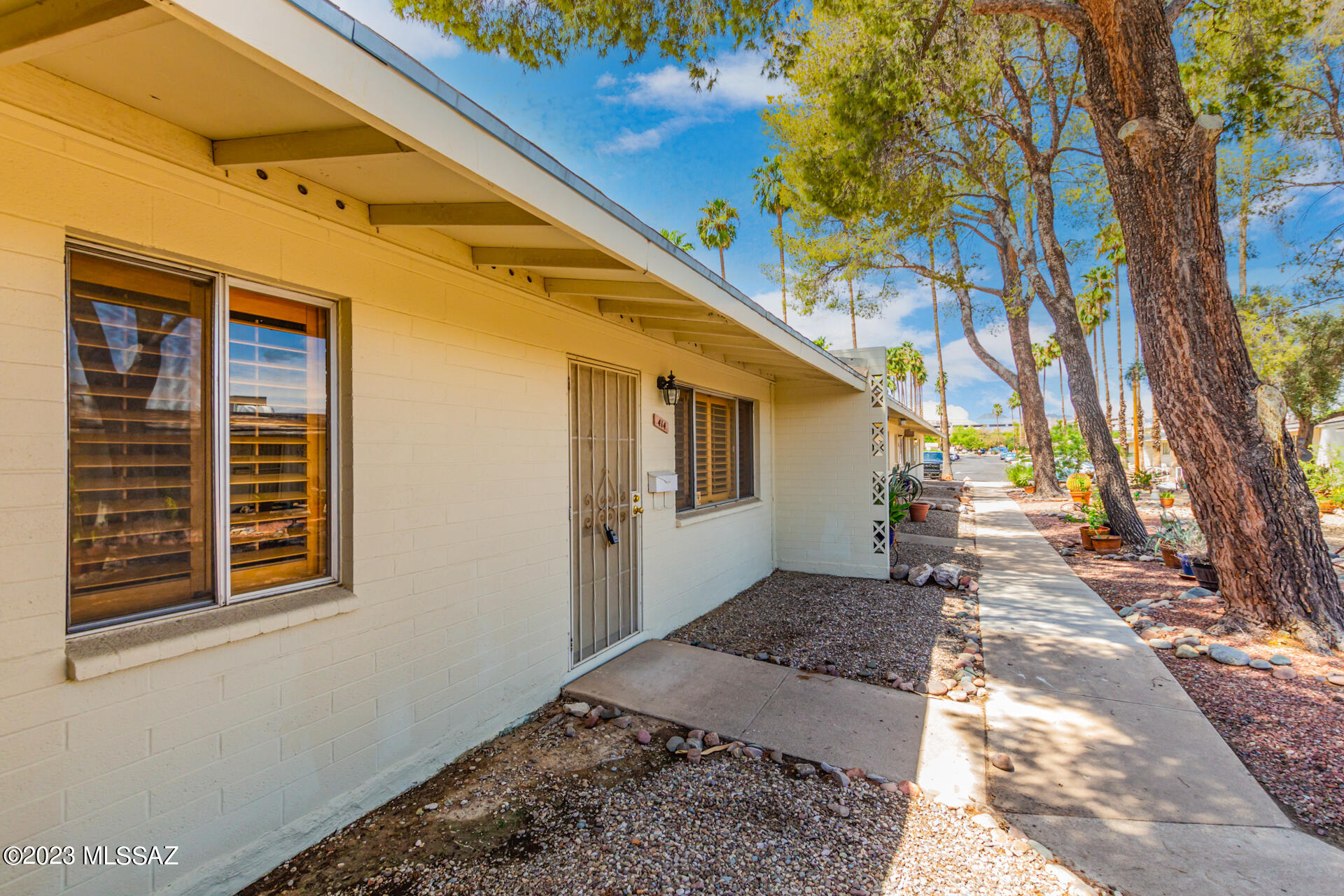 414 North Silverbell Road Tucson, AZ 85745 - Photo 5 of 28 Gallery Image 5