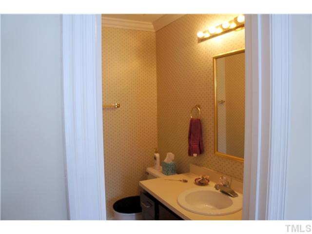 8434 Wycombe Lane Raleigh, NC 27615 - Photo 13 of 19 Guest room bath features bath/tub combo and a single vanity.