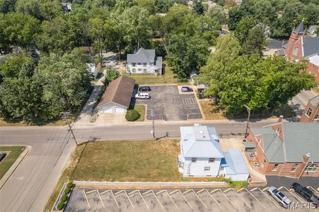 $295,000 | 8 South A Street, Farmington, MO 63640