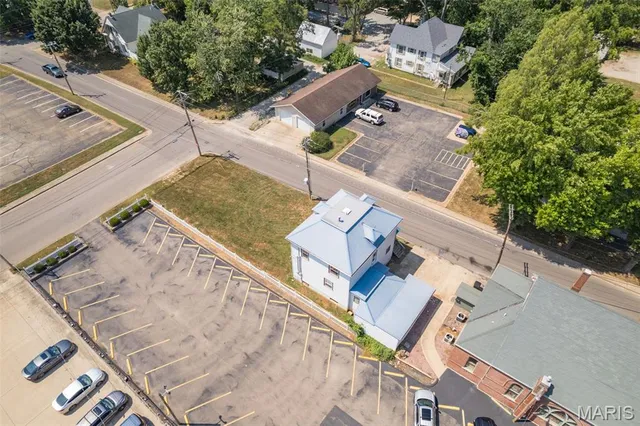 $295,000 | 8 South A Street, Farmington, MO 63640