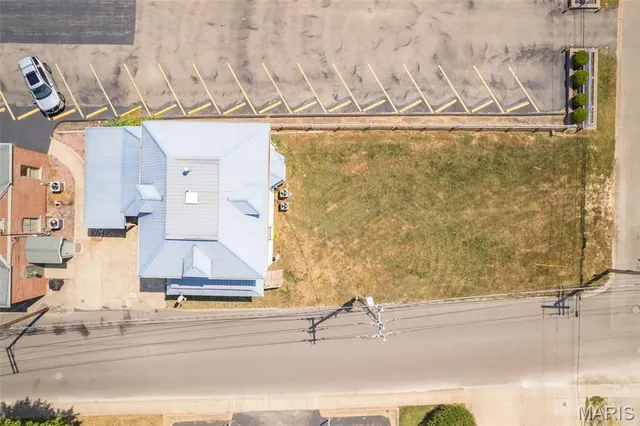 $295,000 | 8 South A Street, Farmington, MO 63640