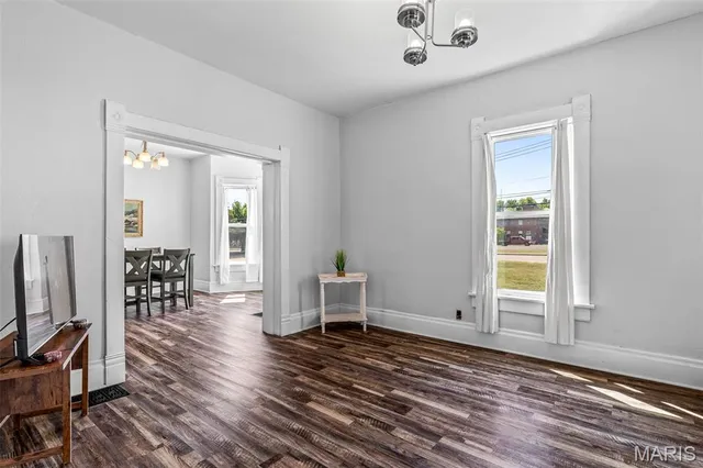 $295,000 | 8 South A Street, Farmington, MO 63640