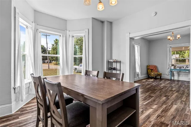 $295,000 | 8 South A Street, Farmington, MO 63640