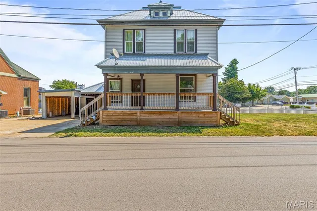 $295,000 | 8 South A Street, Farmington, MO 63640