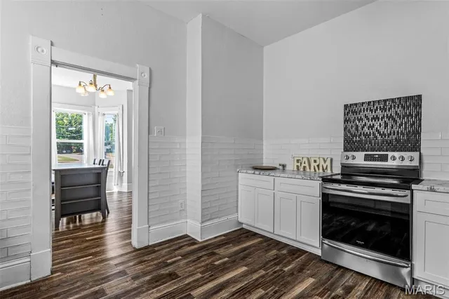 $295,000 | 8 South A Street, Farmington, MO 63640