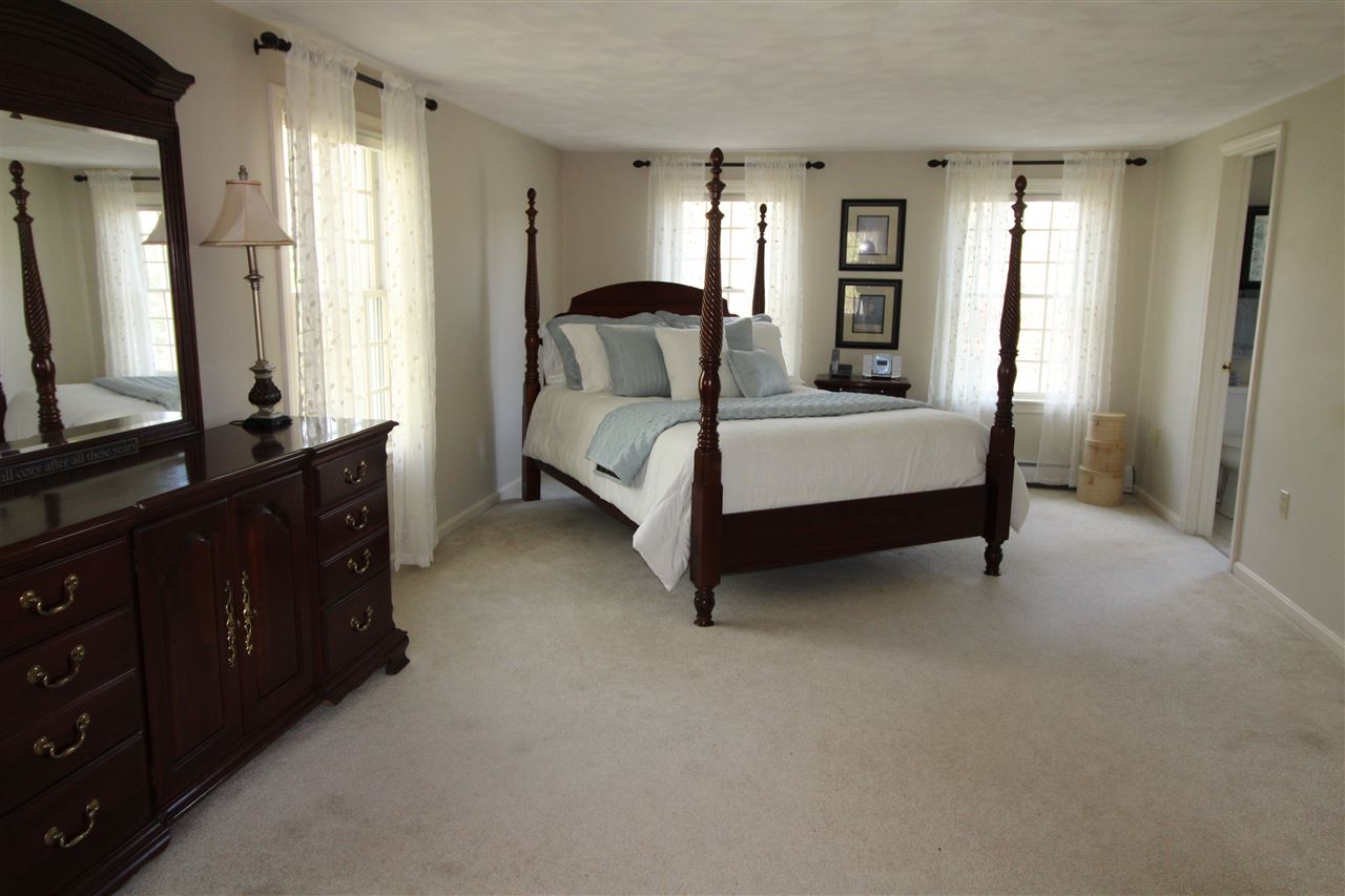 20 Londonderry Road Windham, NH 03087 - Photo 20 of 37